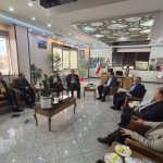 رییس کانون وکلای دادگستری استان چهارمحال و بختیاری در دیدار با مدیرکل صدا و سیمای استان: از پخش برنامه ها و فیلم هایی که به دور از واقع بوده و چهره وکلا را در اذهان عمومی مخدوش می سازد خودداری شود.